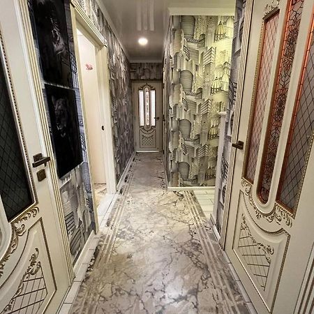 Уютная Трёхкомнатная Квартира В Центре Алматы อัลมาตี ภายนอก รูปภาพ